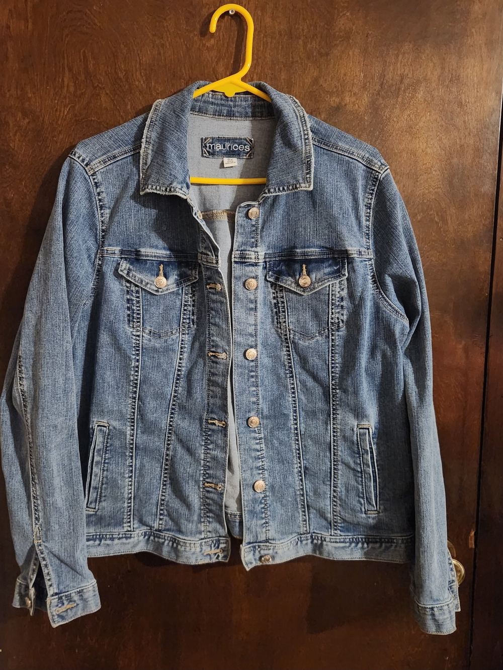 Maurices Women's Blue Denim Jacket with Button Front Like New Excellent! Size 0x
